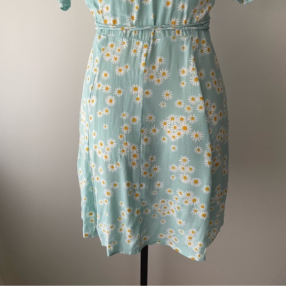 Faithfull The Brand Mira Blue Daisy Floral Wrap Mini Dress Tassels Size 4 Small - Picture 11 of 15